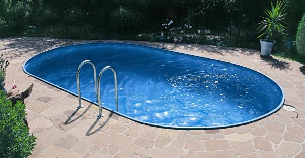 Oval Stahlwandpool 4,16 x 10,0 x 1,2 m, 0,8 mm Folie mit Keil